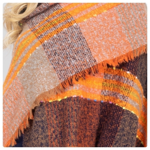 Orange multicolor poncho scarf - Picture 3 of 3